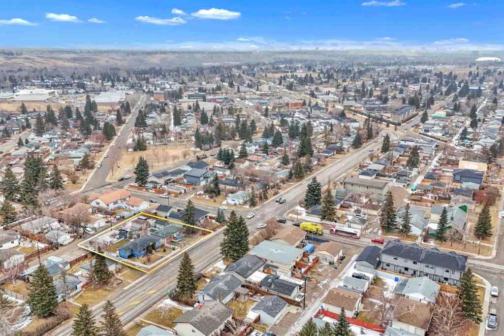MLS® A2203309 - 8508, 8512 Bowness Road NW in Bowness Calgary, Residential