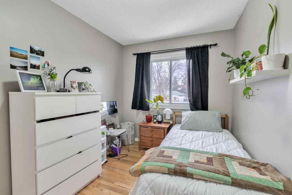 MLS® A2203309 - 8508, 8512 Bowness Road NW in Bowness Calgary, Residential