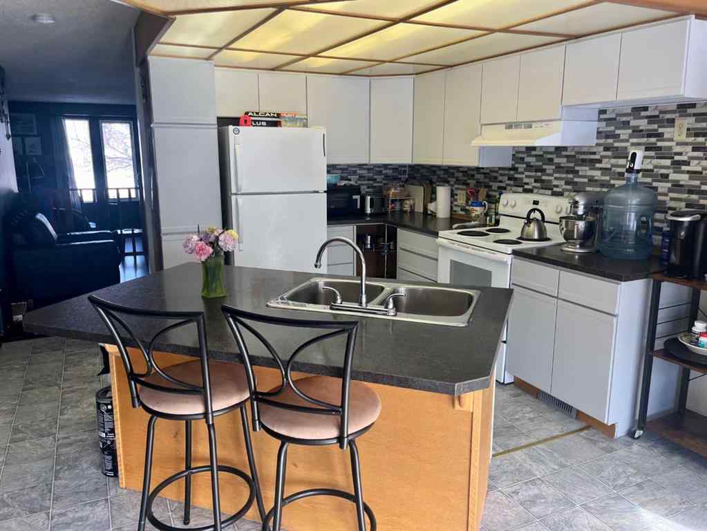 MLS® A2203312 - 10403 109 Avenue  in NONE High Level, Residential