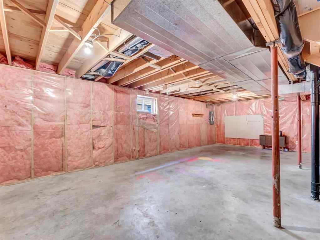 MLS® A2203392 - 327/329 3 Street NW in Riverside Medicine Hat, Residential