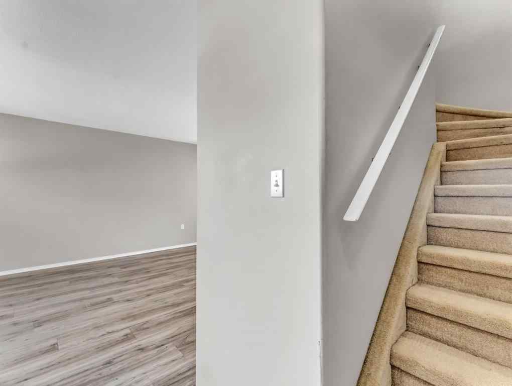 MLS® A2203392 - 327/329 3 Street NW in Riverside Medicine Hat, Residential