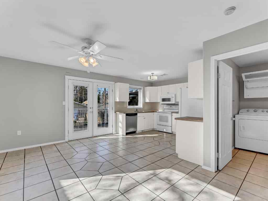 MLS® A2203392 - 327/329 3 Street NW in Riverside Medicine Hat, Residential