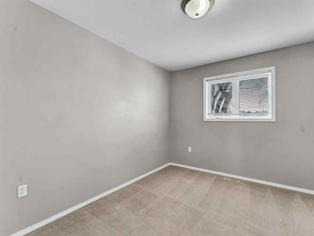 MLS® A2203392 - 327/329 3 Street NW in Riverside Medicine Hat, Residential
