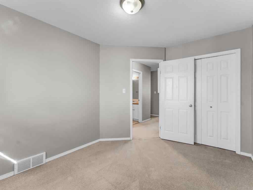 MLS® A2203392 - 327/329 3 Street NW in Riverside Medicine Hat, Residential