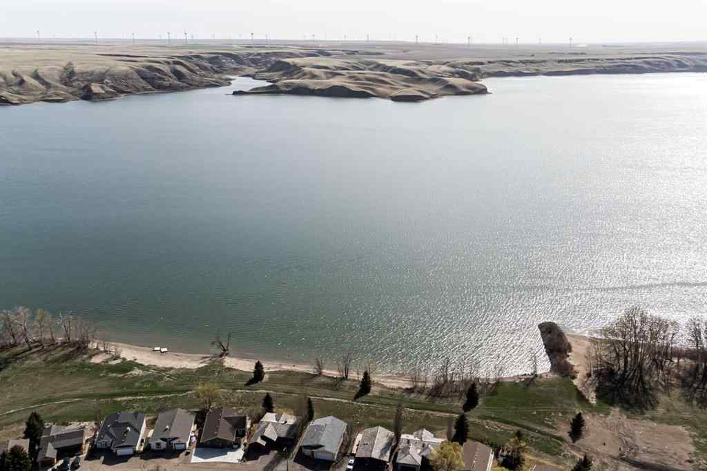 MLS® A2203412 - 676 Lakeside Drive  in Little Bow Resort Rural Vulcan County, Residential