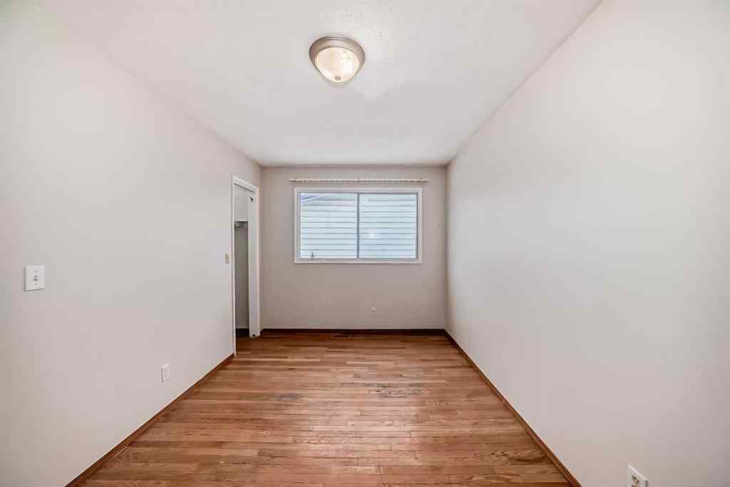 MLS® A2203586 - 652 Queensland Drive SE in Queensland Calgary, Residential