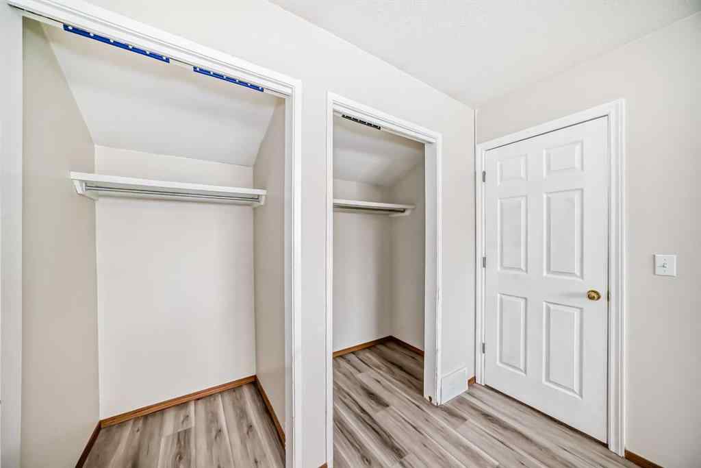 MLS® A2203586 - 652 Queensland Drive SE in Queensland Calgary, Residential