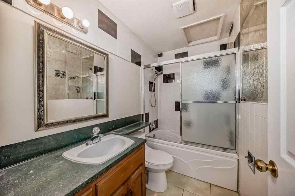 MLS® A2203586 - 652 Queensland Drive SE in Queensland Calgary, Residential