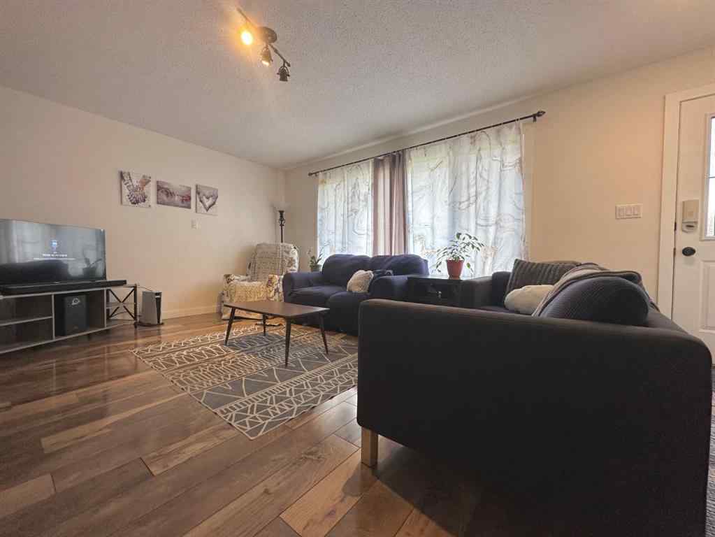 MLS® A2203590 - 8126 95 Street  in North End Peace River, Residential