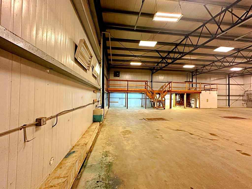 MLS® A2203611 - Unit #102 286 MacLennan Crescent  in Mackenzie Park Fort McMurray, Commercial