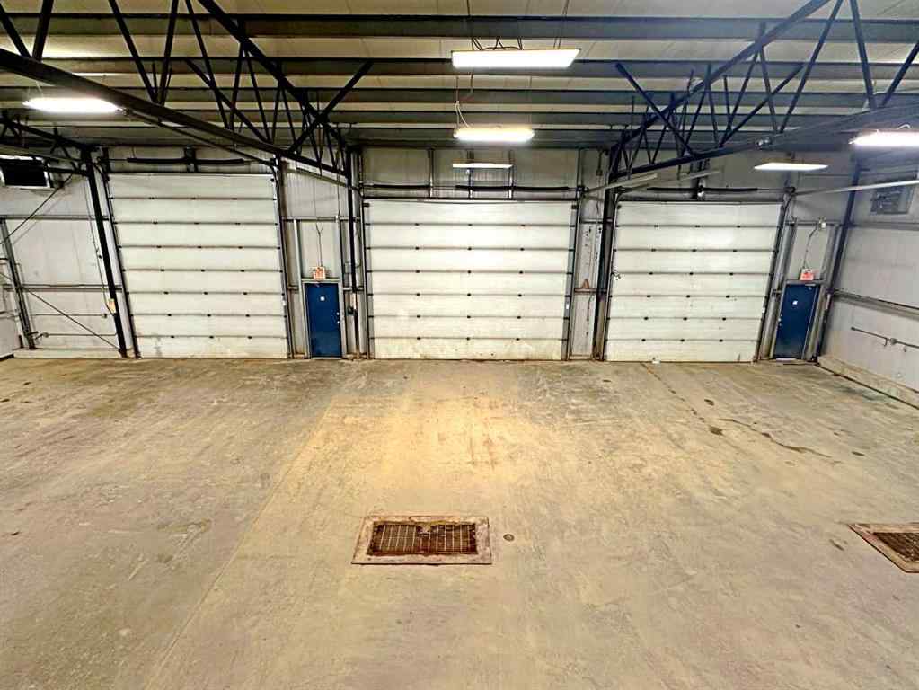 MLS® A2203611 - Unit #102 286 MacLennan Crescent  in Mackenzie Park Fort McMurray, Commercial
