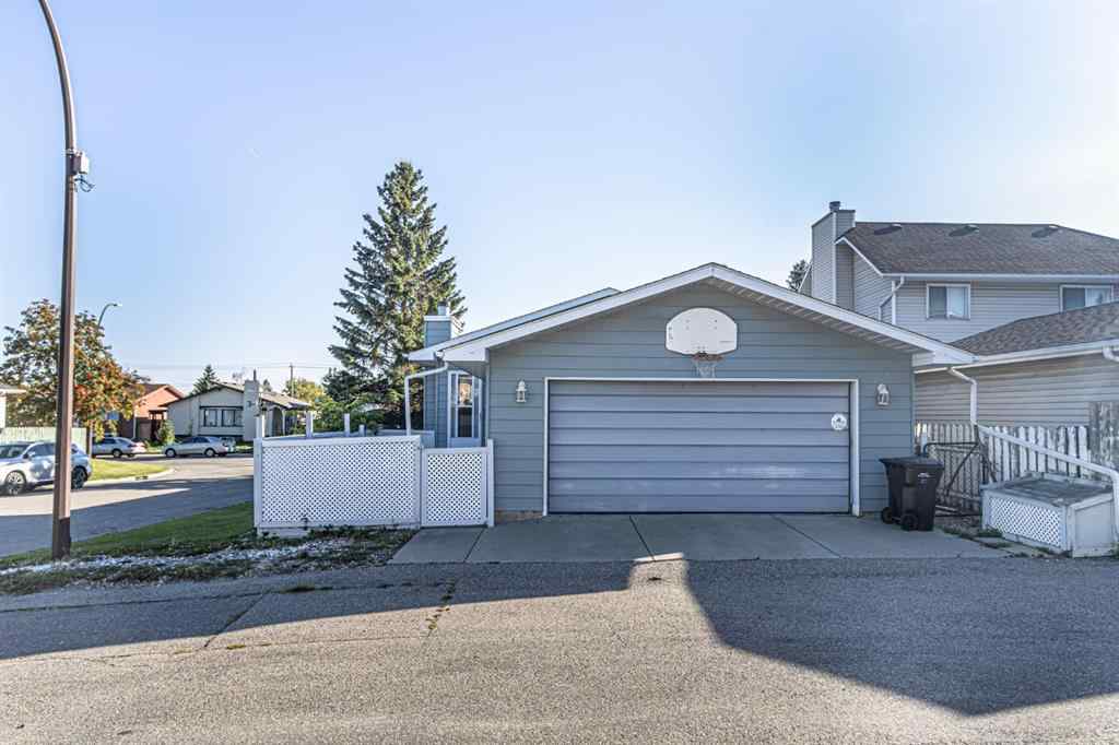 MLS® A2203781 - 3908 14 Avenue NE in Marlborough Calgary, Residential