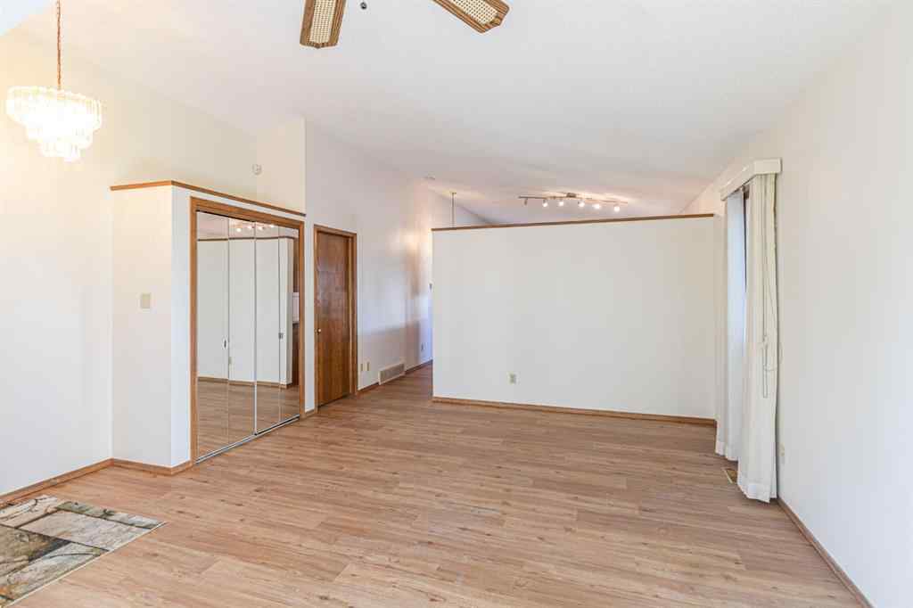 MLS® A2203781 - 3908 14 Avenue NE in Marlborough Calgary, Residential