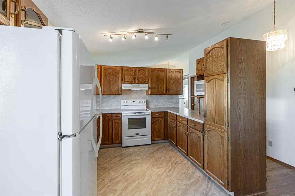 MLS® A2203781 - 3908 14 Avenue NE in Marlborough Calgary, Residential