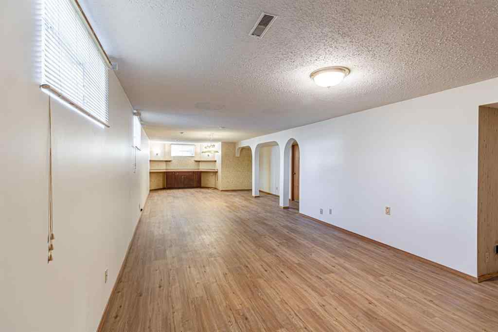 MLS® A2203781 - 3908 14 Avenue NE in Marlborough Calgary, Residential