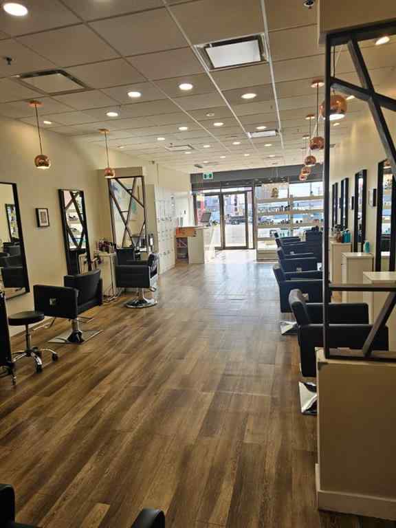 MLS® A2203831 - Unit #102 5809 Macleod Trail SW in Windsor Park Calgary, Commercial