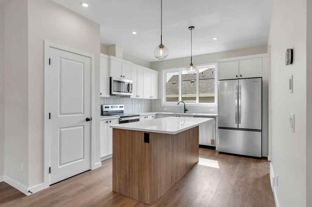 MLS® A2203874 - 225 Heirloom Way SE in Rangeview Calgary, Residential