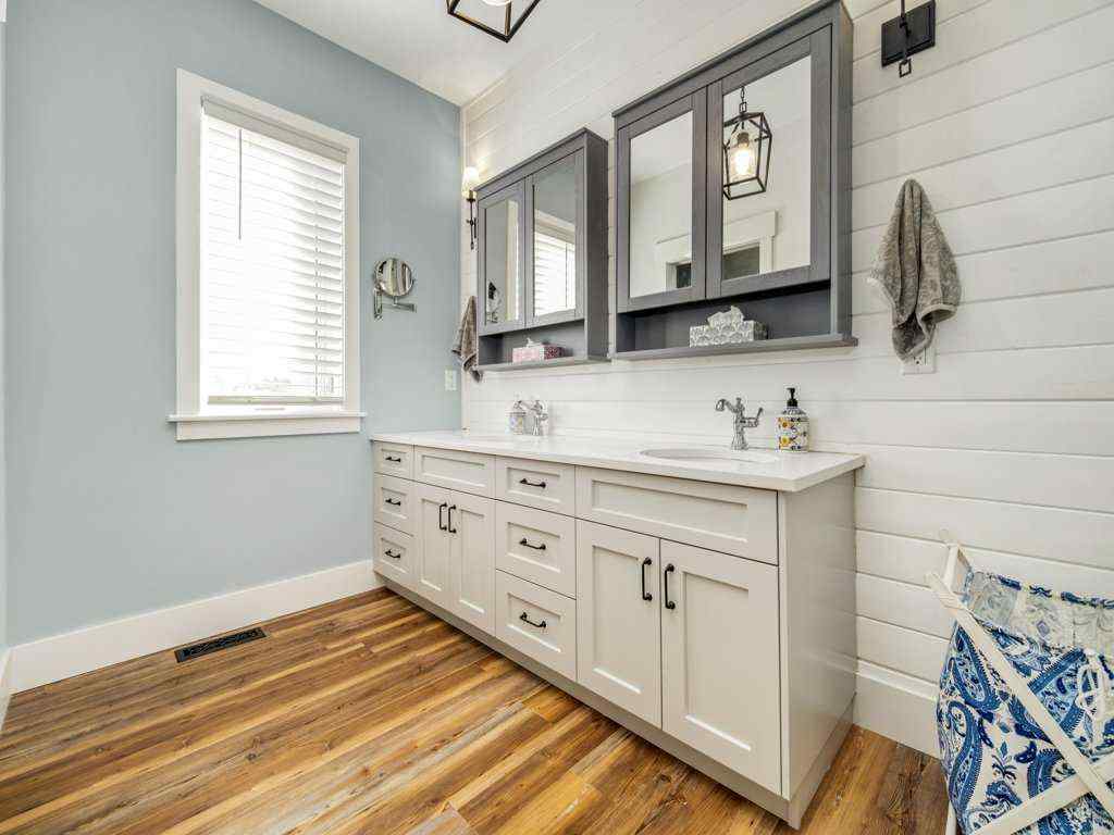 MLS® A2203901 - 49 N 100 E   in NONE Raymond, Residential