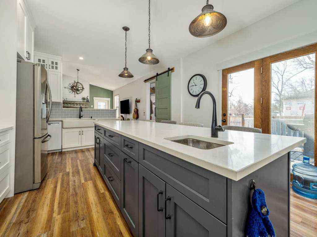 MLS® A2203901 - 49 N 100 E   in NONE Raymond, Residential