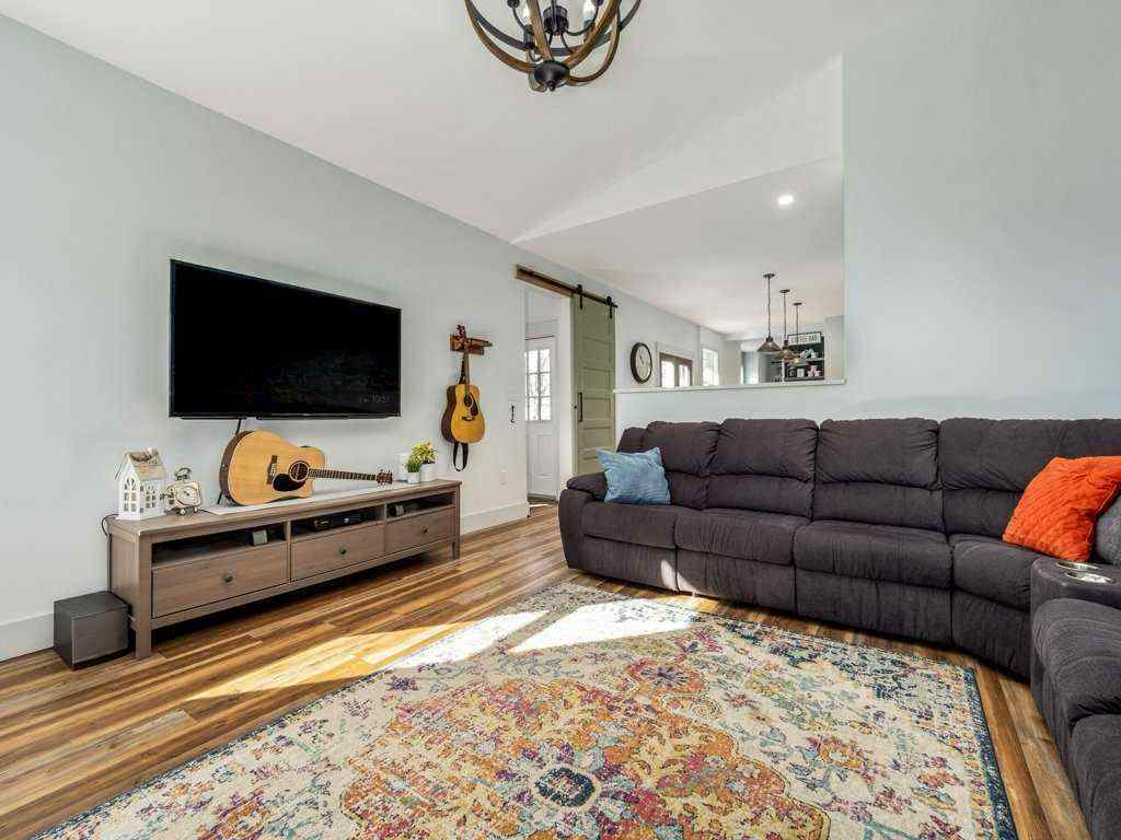 MLS® A2203901 - 49 N 100 E   in NONE Raymond, Residential