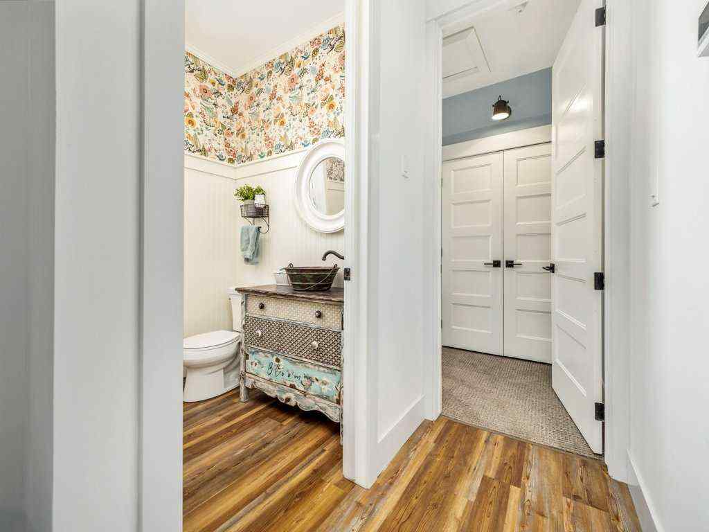 MLS® A2203901 - 49 N 100 E   in NONE Raymond, Residential