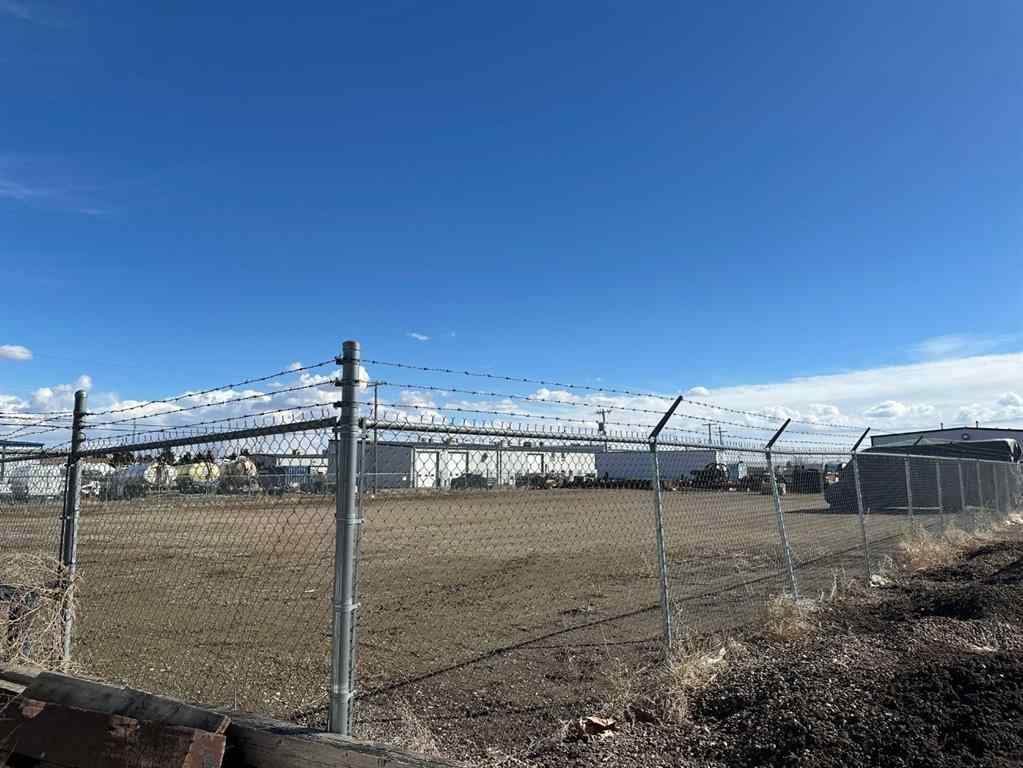 MLS® A2203904 - 10 Pembina Drive NE in Redcliff Industrial Redcliff, Commercial