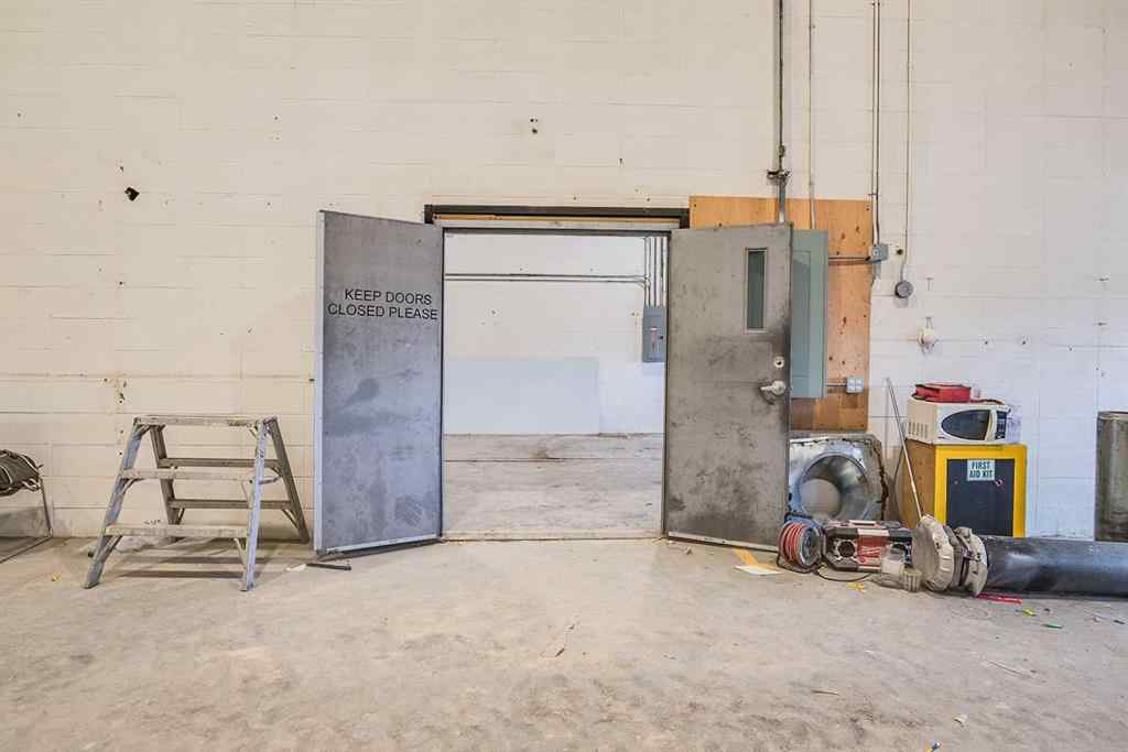 MLS® A2203916 - Unit #11 7727 50 Avenue  in Northlands Industrial Park Red Deer, Commercial