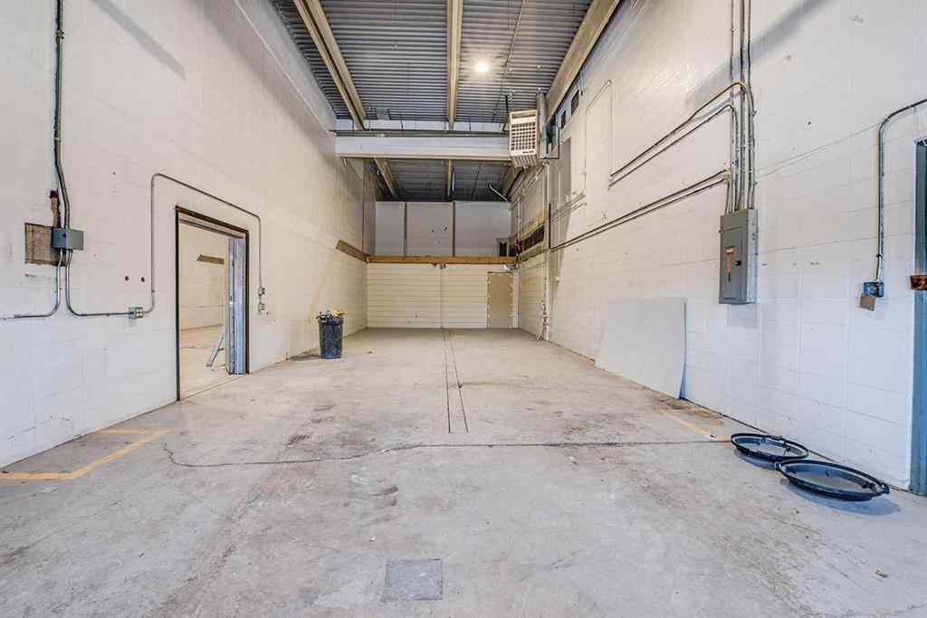 MLS® A2203916 - Unit #11 7727 50 Avenue  in Northlands Industrial Park Red Deer, Commercial