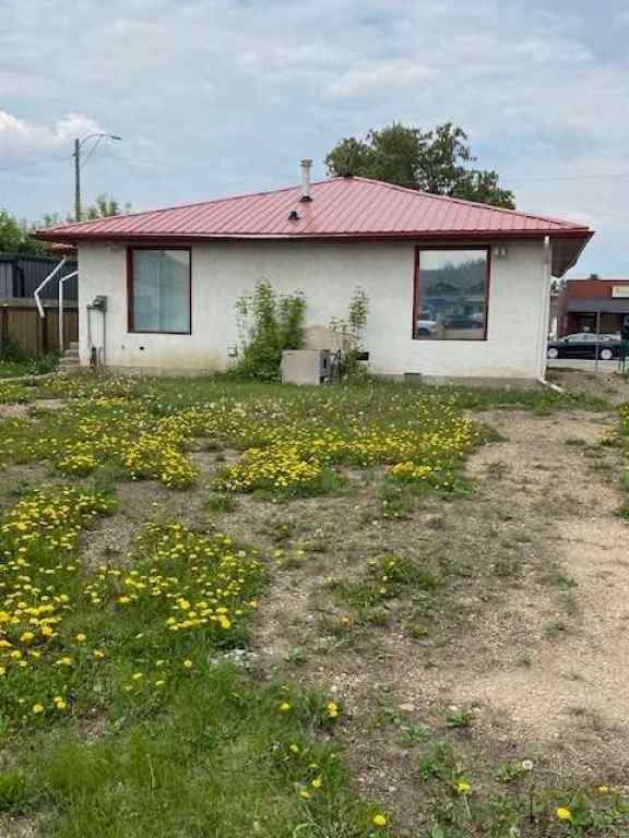MLS® A2204020 - 5027 51 Avenue  in NONE Whitecourt, Commercial
