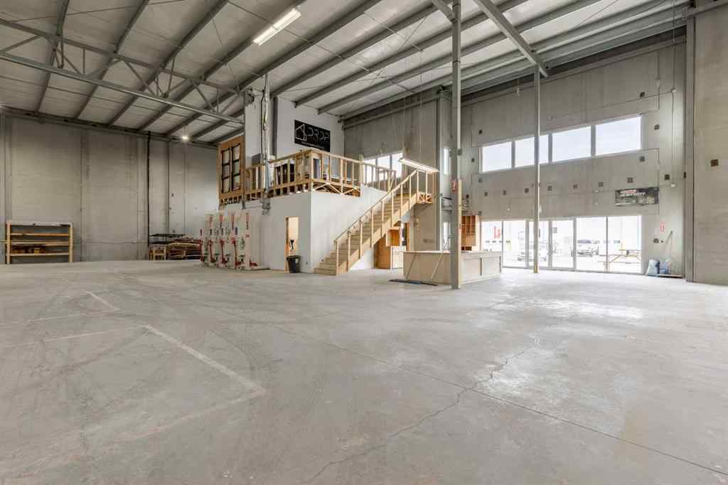MLS® A2204105 - Unit #1, 2, 3 565 41 Street N in Shackleford Industrial Park Lethbridge, Commercial