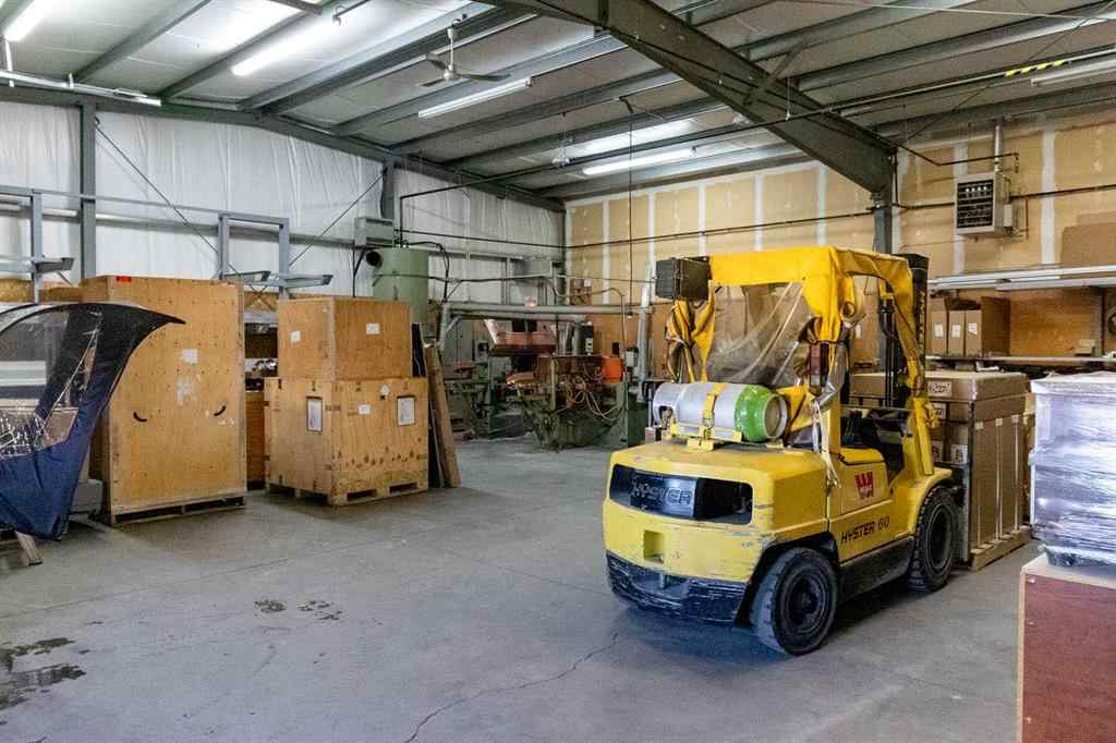 MLS® A2204220 - 48 East Lake Green NE in East Lake Industrial Airdrie, Commercial