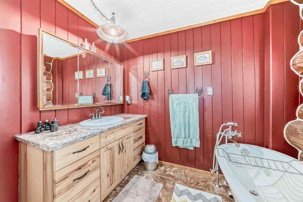 MLS® A2204293 - 25420 Township Road 400   in NONE Rural Lacombe County, Residential