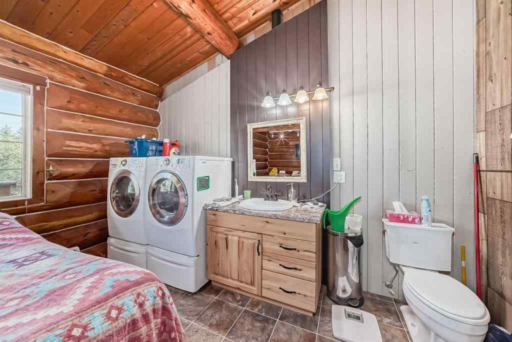 MLS® A2204293 - 25420 Township Road 400   in NONE Rural Lacombe County, Residential