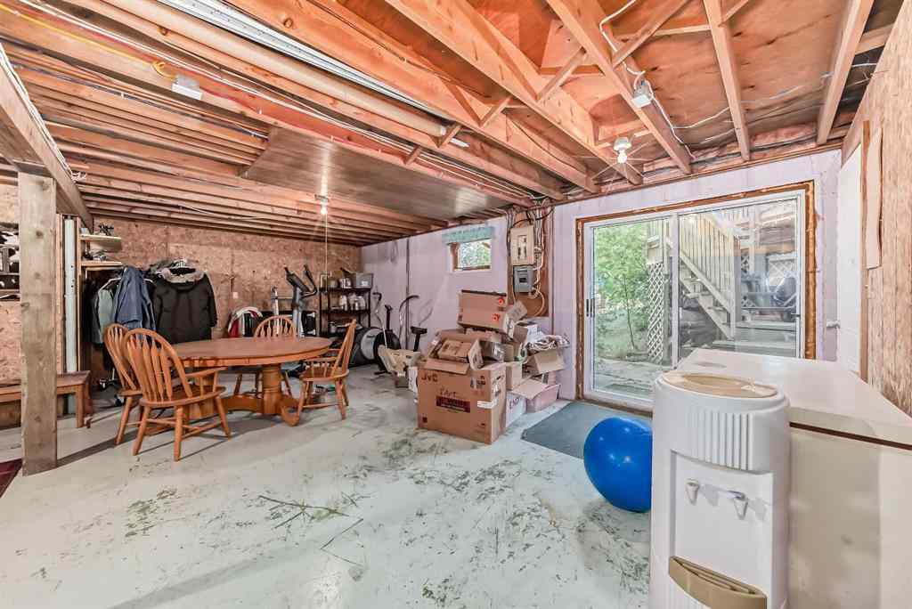 MLS® A2204293 - 25420 Township Road 400   in NONE Rural Lacombe County, Residential