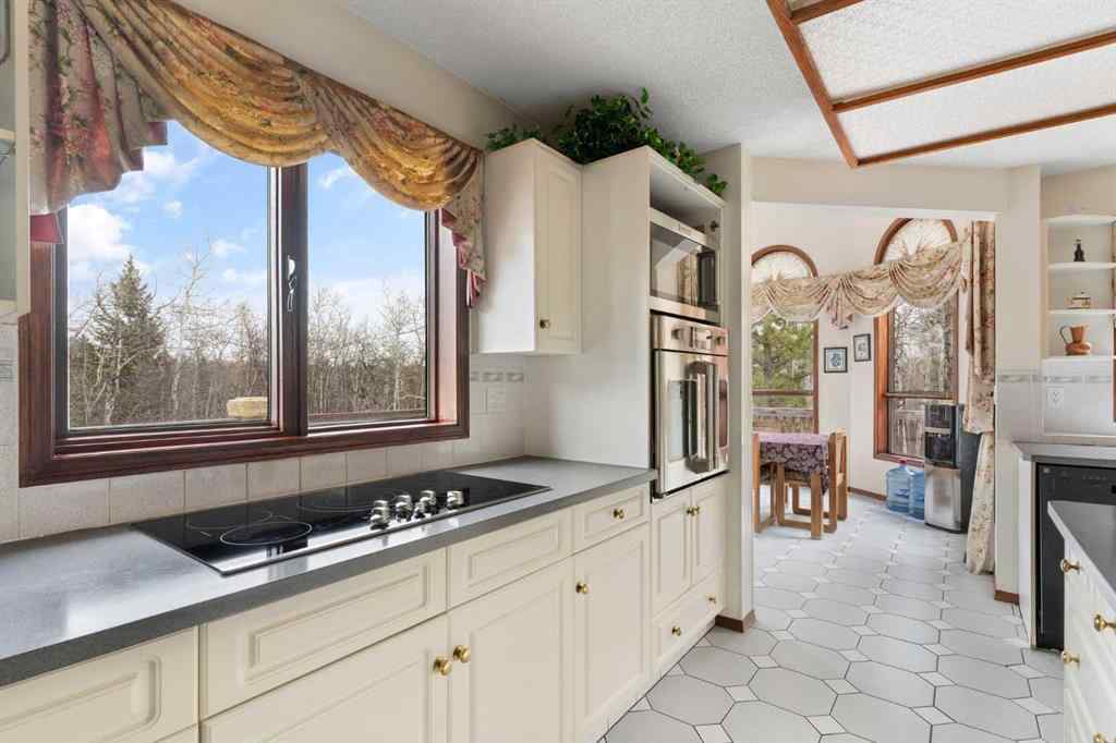 MLS® A2204305 - 243022 Westbluff Road  in Springbank Rural Rocky View County, Residential