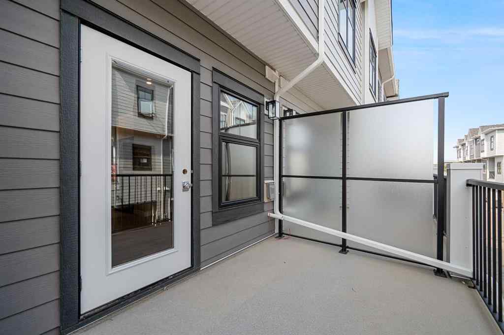 MLS® A2204350 - 607 Mahogany Road SE in Mahogany Calgary, Residential