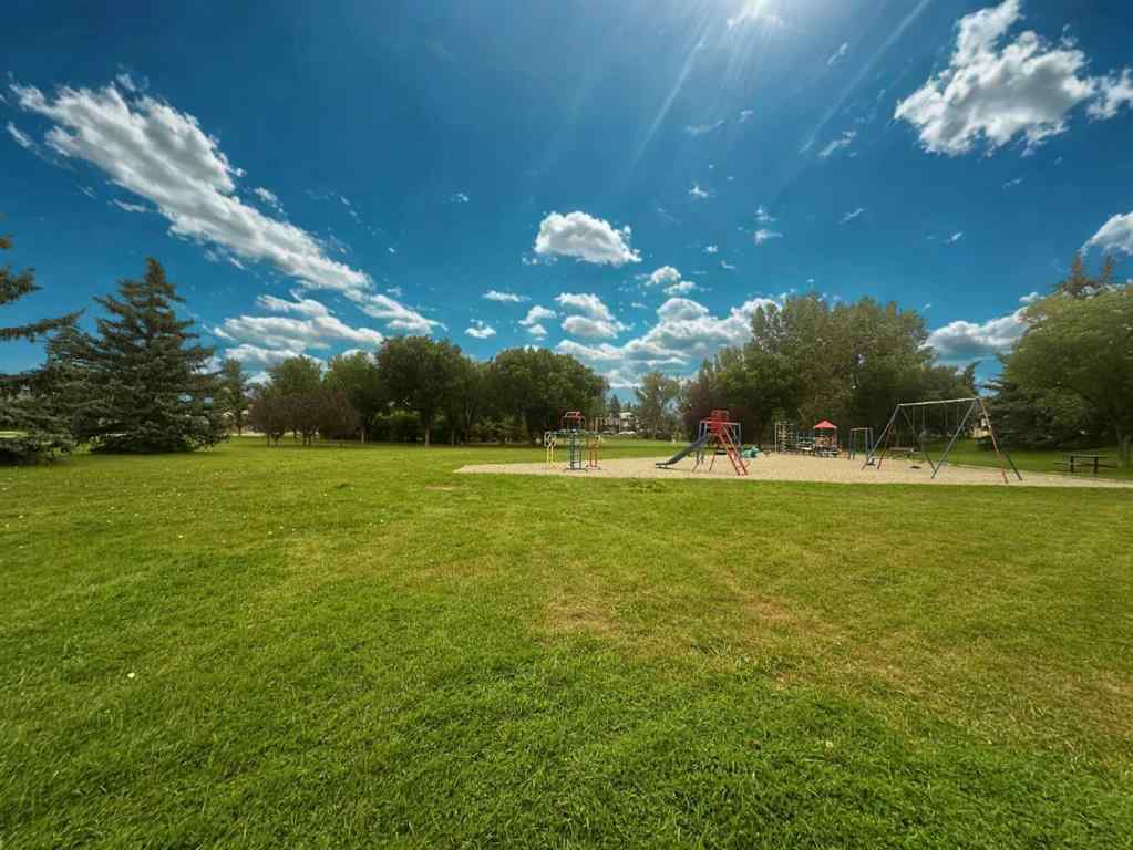 MLS® A2204360 - 2313 Richmond Road SW in Richmond Calgary, Residential