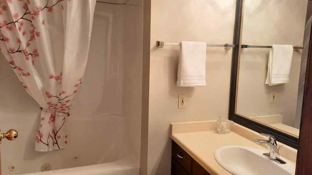 MLS® A2204511 - 241 4 Street  in Nacmine Drumheller, Residential