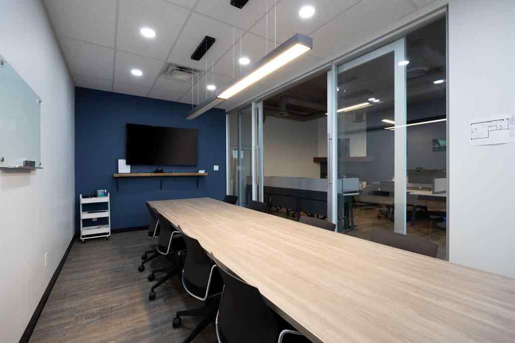 MLS® A2204545 - Unit #1 8026 Franklin Avenue  in Downtown Fort McMurray, Commercial