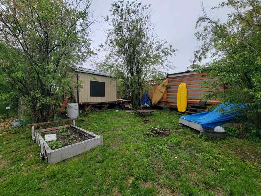 MLS® A2204653 - 101A HWY 2   in NONE Faust, Mobile