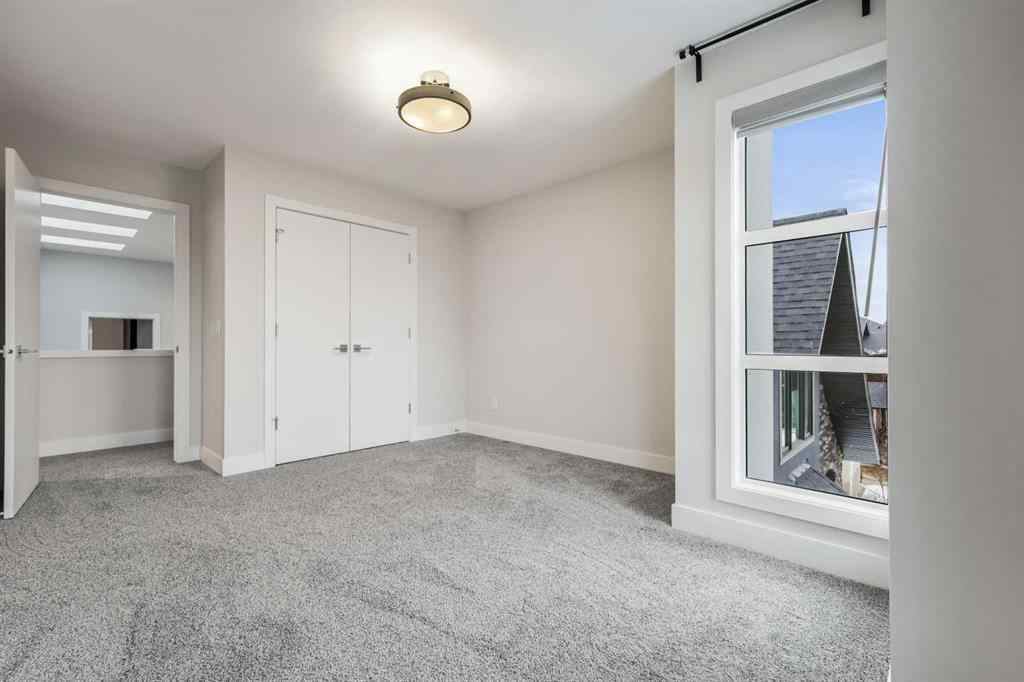 MLS® A2204677 - 639 26 Avenue NW in Mount Pleasant Calgary, Residential