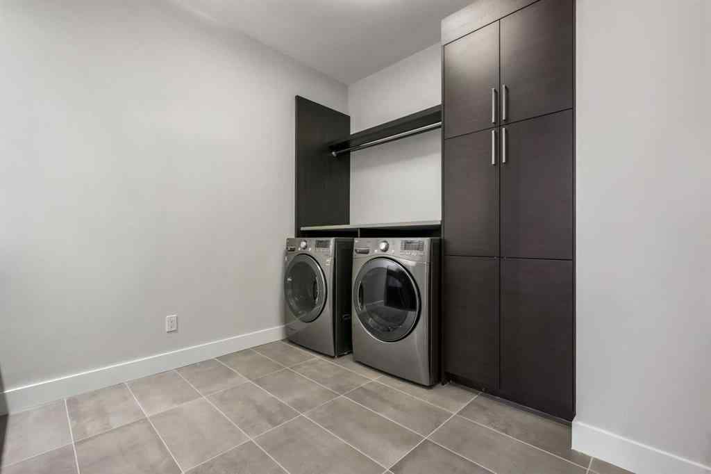 MLS® A2204677 - 639 26 Avenue NW in Mount Pleasant Calgary, Residential