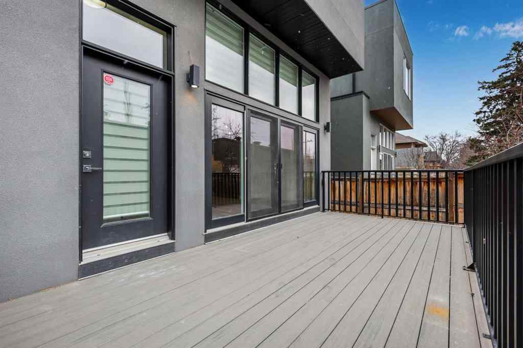MLS® A2204677 - 639 26 Avenue NW in Mount Pleasant Calgary, Residential
