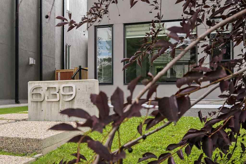 MLS® A2204677 - 639 26 Avenue NW in Mount Pleasant Calgary, Residential
