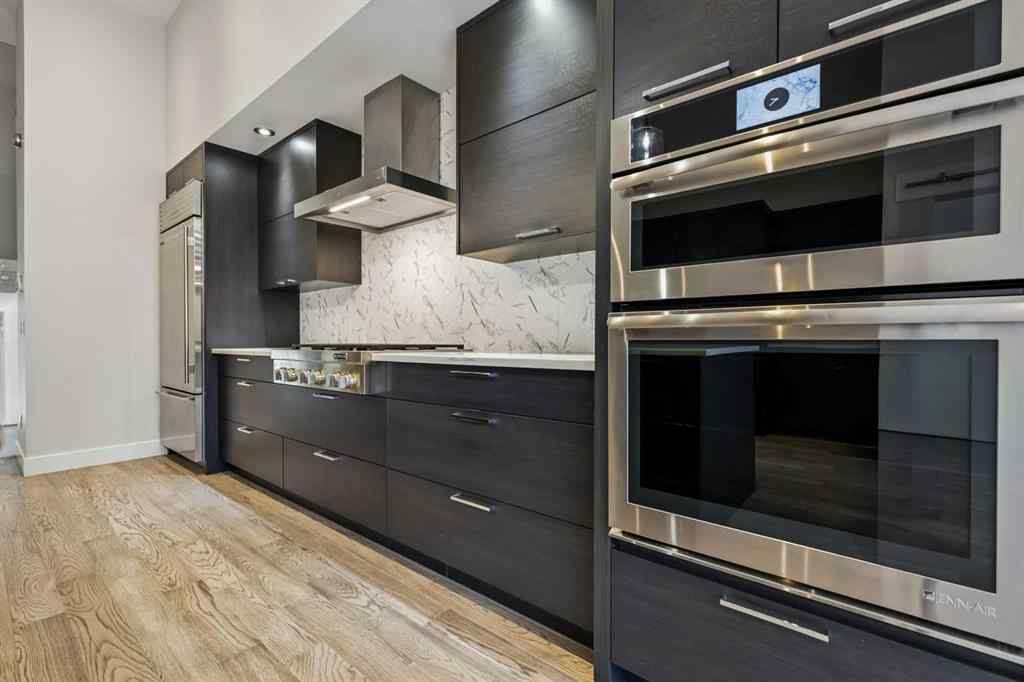 MLS® A2204677 - 639 26 Avenue NW in Mount Pleasant Calgary, Residential
