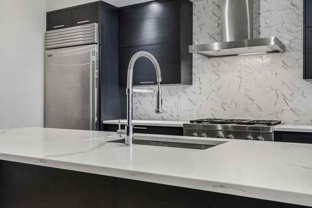 MLS® A2204677 - 639 26 Avenue NW in Mount Pleasant Calgary, Residential