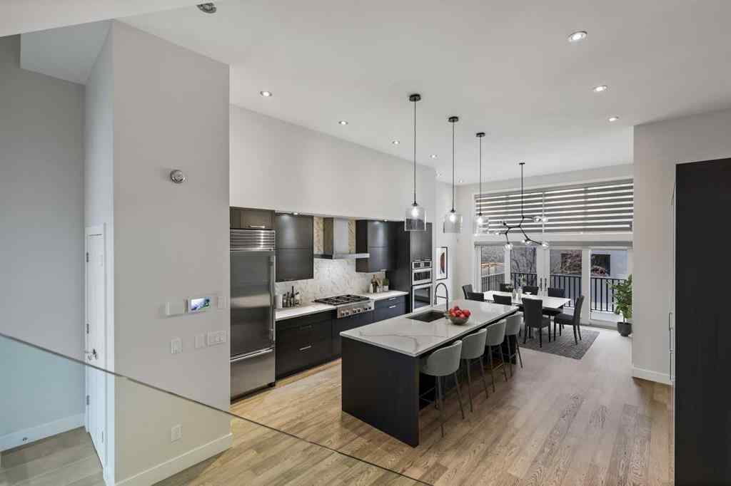 MLS® A2204677 - 639 26 Avenue NW in Mount Pleasant Calgary, Residential