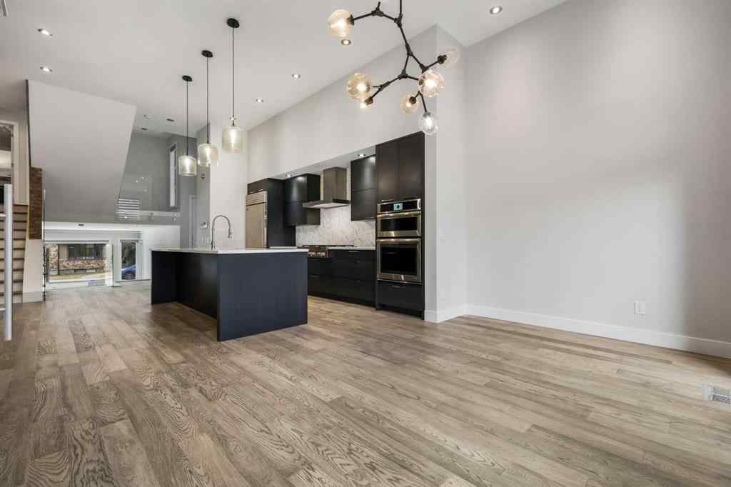 MLS® A2204677 - 639 26 Avenue NW in Mount Pleasant Calgary, Residential