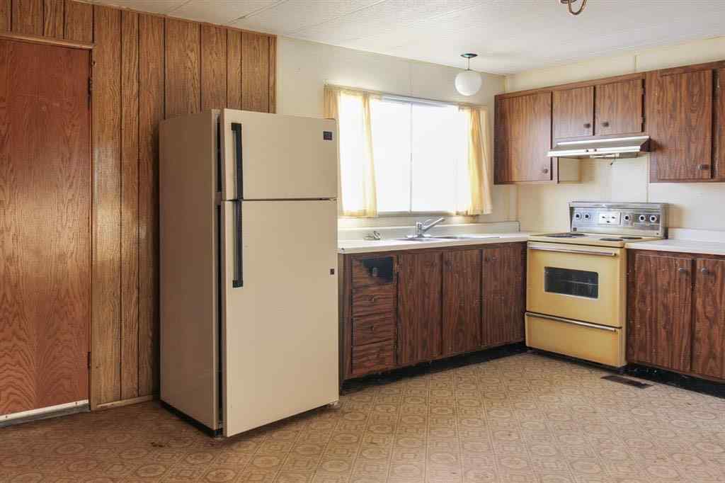 MLS® A2204683 - 5402 46 Avenue W in Forestburg Forestburg, Residential