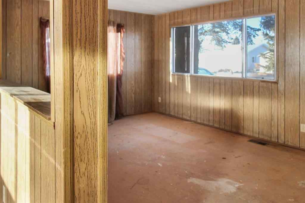 MLS® A2204683 - 5402 46 Avenue W in Forestburg Forestburg, Residential